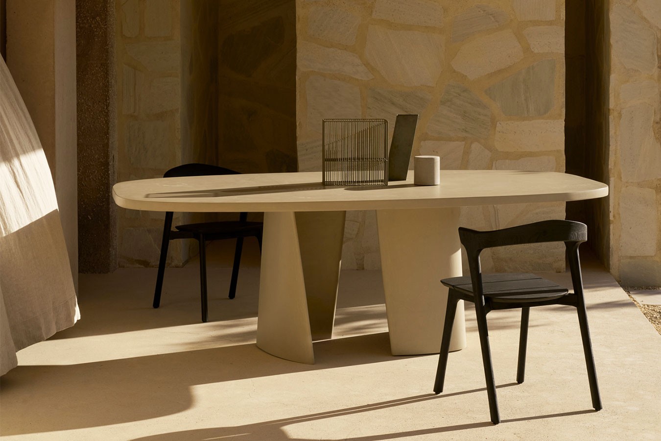 Betontisch Canyon hellgrau 230*115 cm