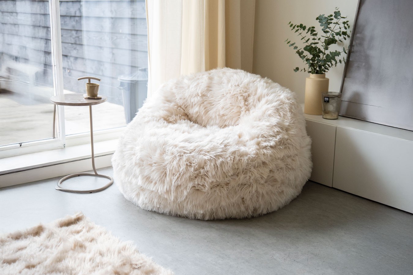 Sitzsack Snuzzle Kunstfell weiss