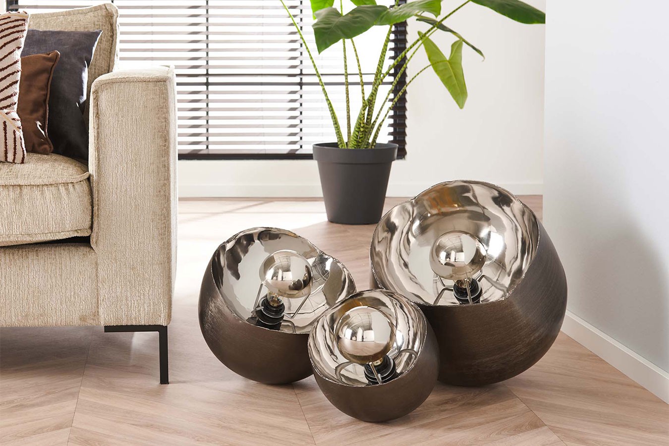 Tischlampe schwarz nickel M