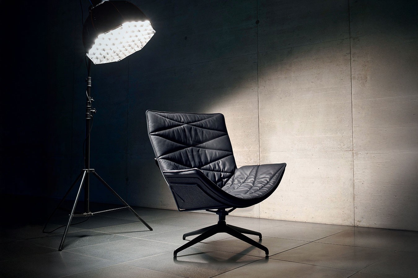 Drehsessel Nest Pure Lounge Leder schwarz
