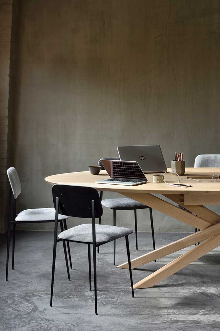 Konferenztisch Mikado Eiche oval 267 cm
