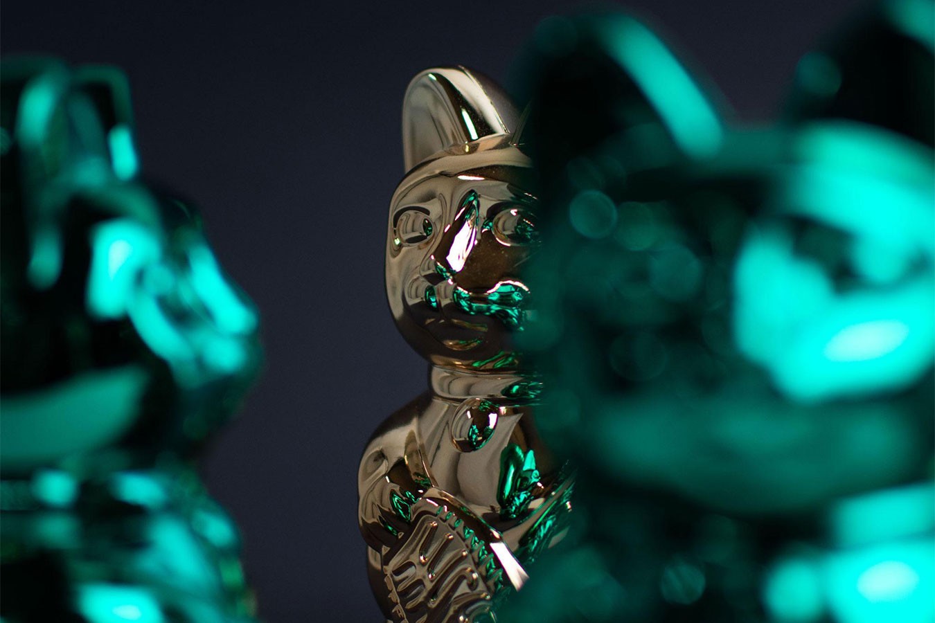 Winkekatze Lucky Cat Cosmic shiny platin