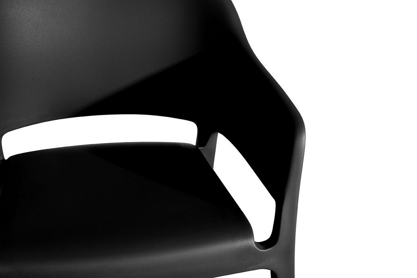 italienischer Designchair Cube mit Armlehne schwarz