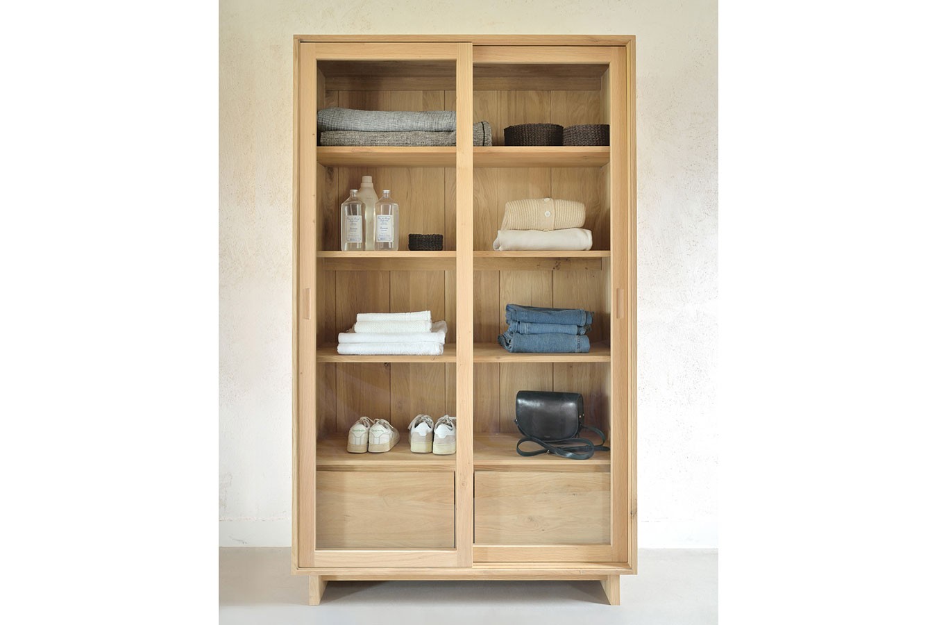 Vitrine Wave Eiche massiv H 183 cm