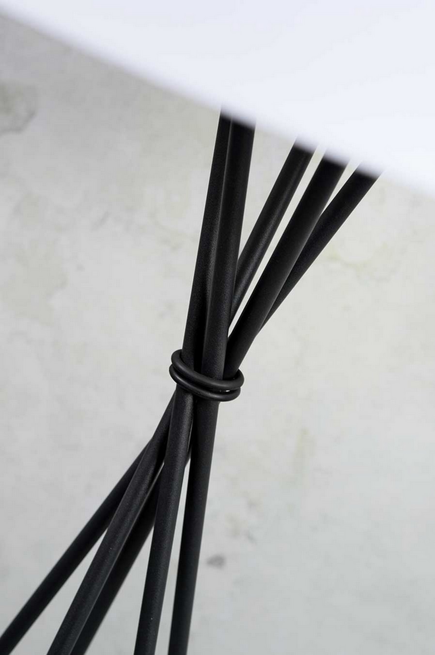 Stehlampe Lima schwarz natur H 170