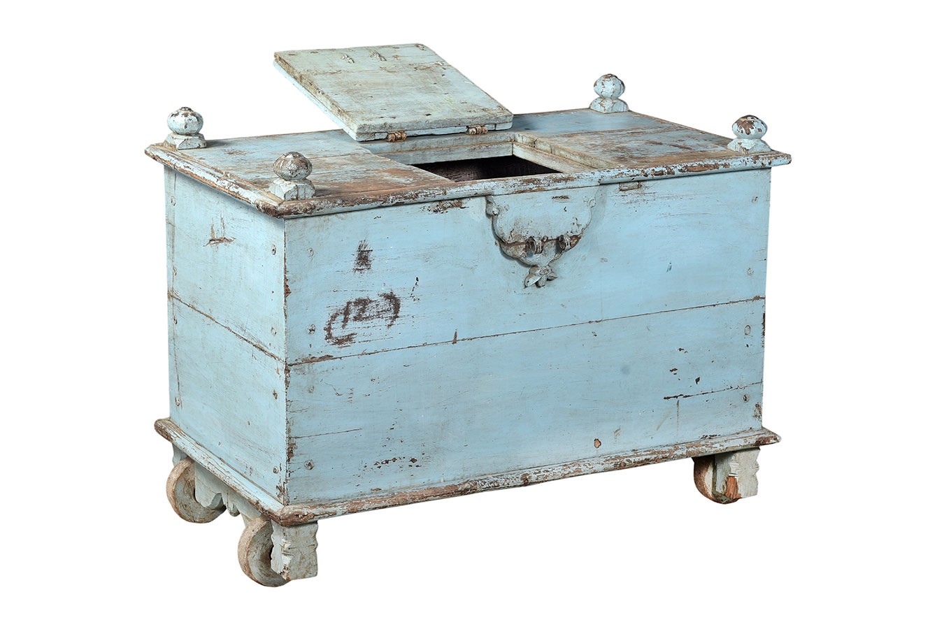 Truhe Vintage hellblau mit Rollen