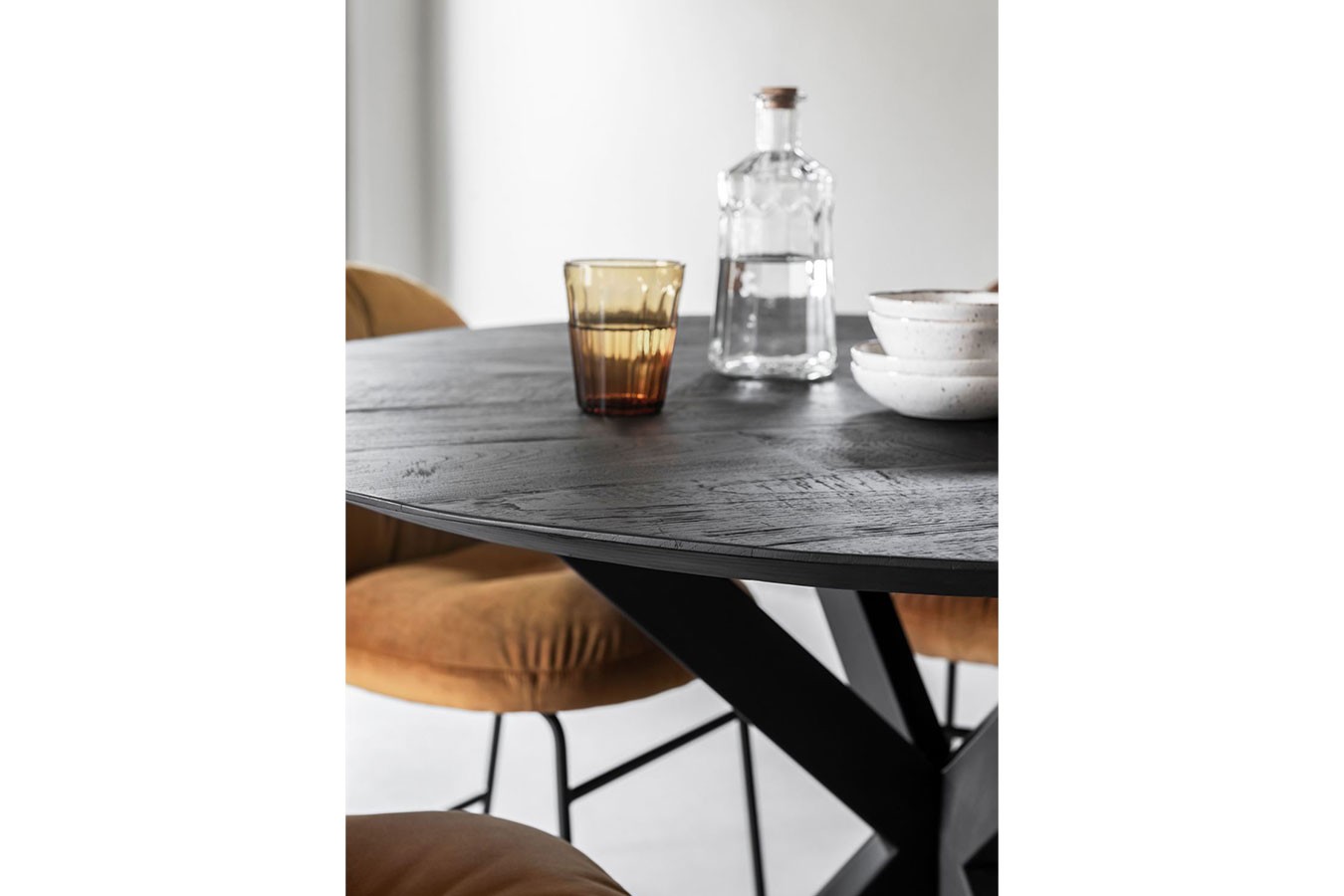 Esstisch Timeless Black Teak schwarz D 130 cm