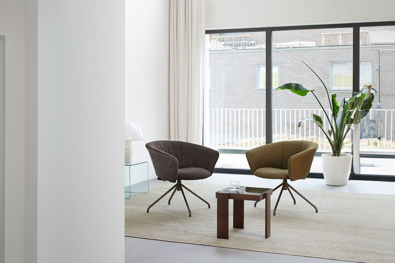 Drehstuhl Lola Stoff Leder olive