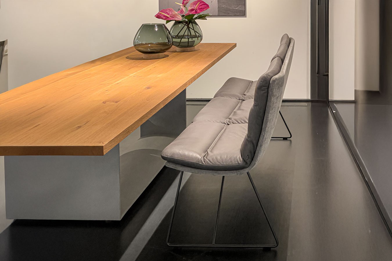 Bank Arva 3-Sitzer Stoff-Leder grau