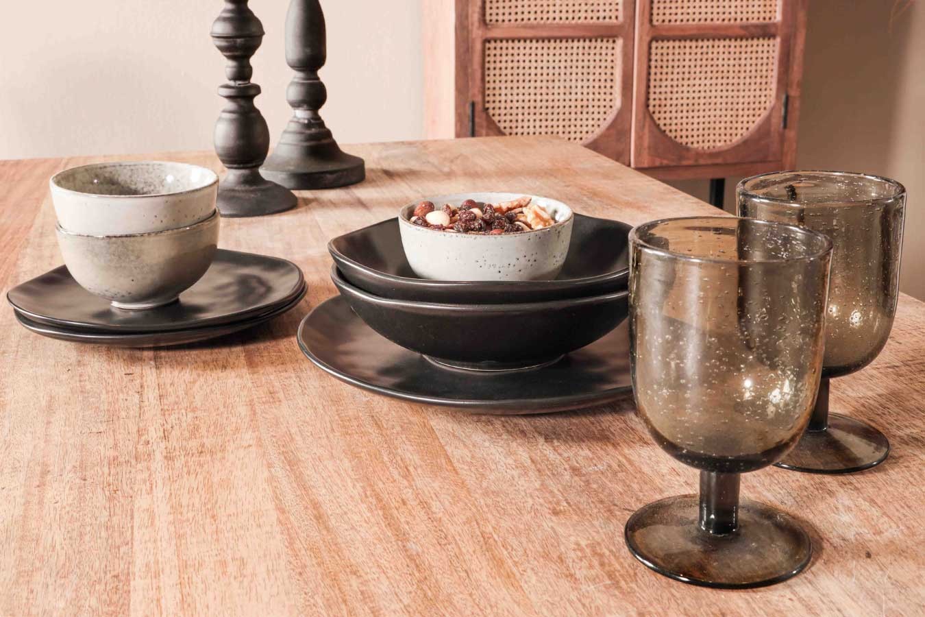 Tisch Chill massiv Mangoholz 120