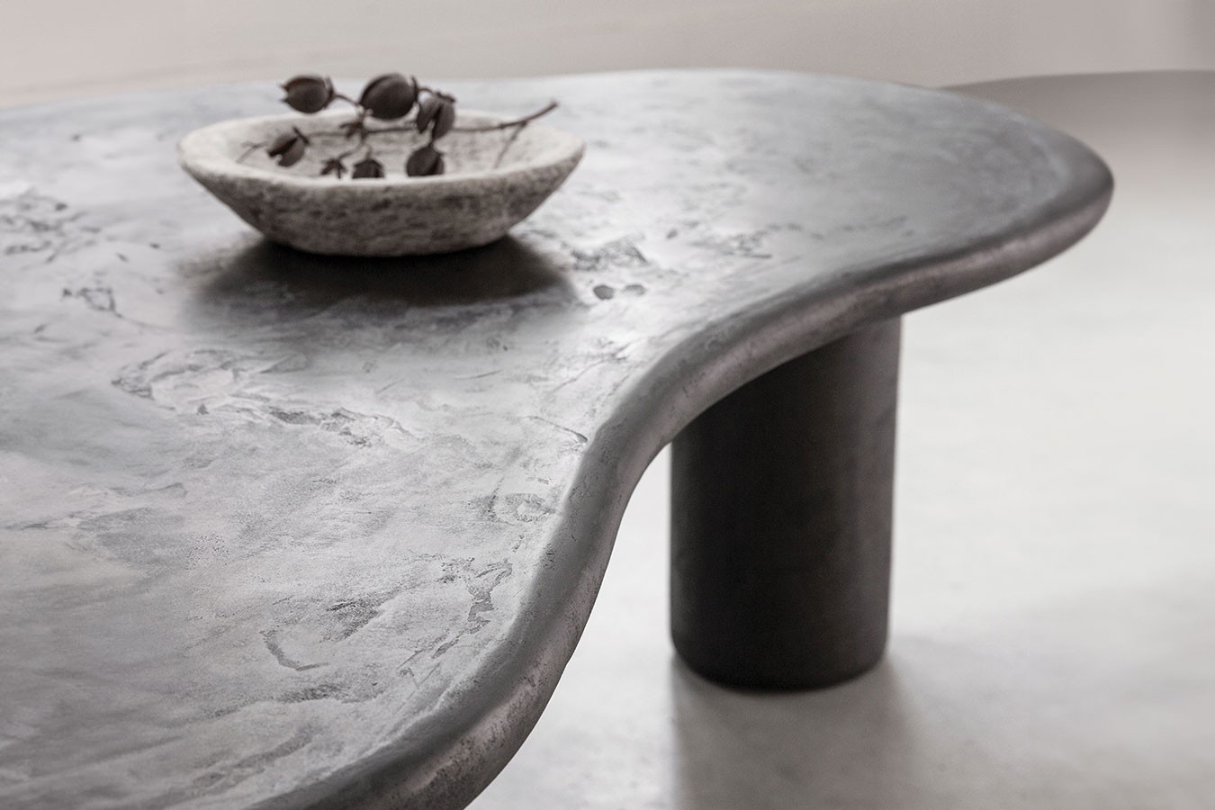 Couchtisch Curva schwarz B 130 cm