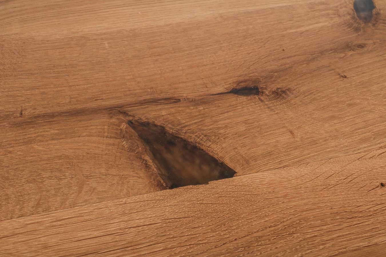Tisch Ben schweizer Kante D 140 cm