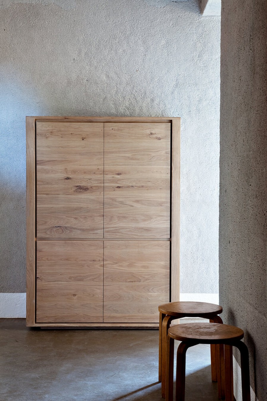 Schrank Shadow Eiche massiv H 160 cm