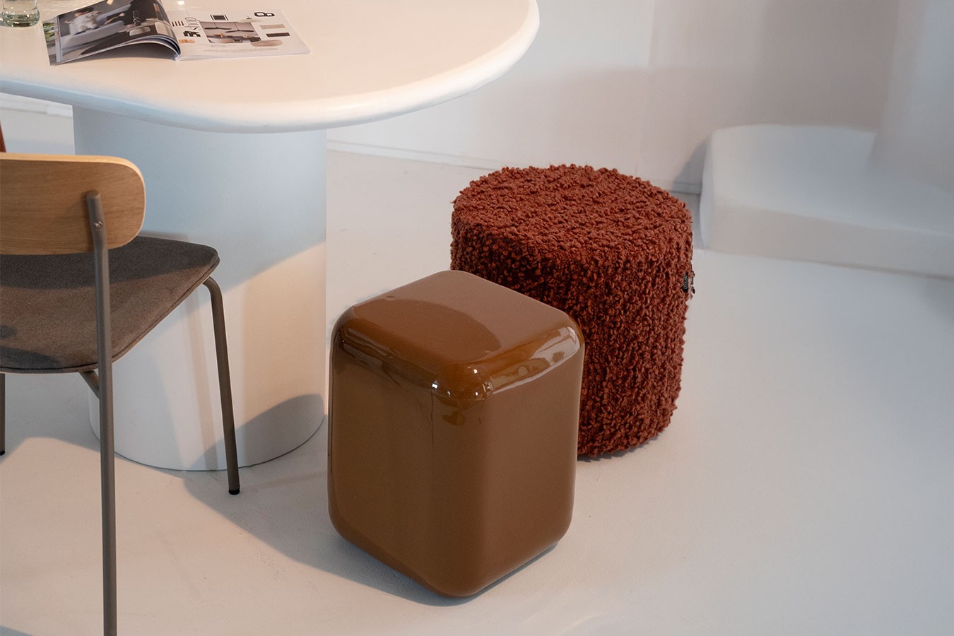 Beisteller Dixon Metall braun