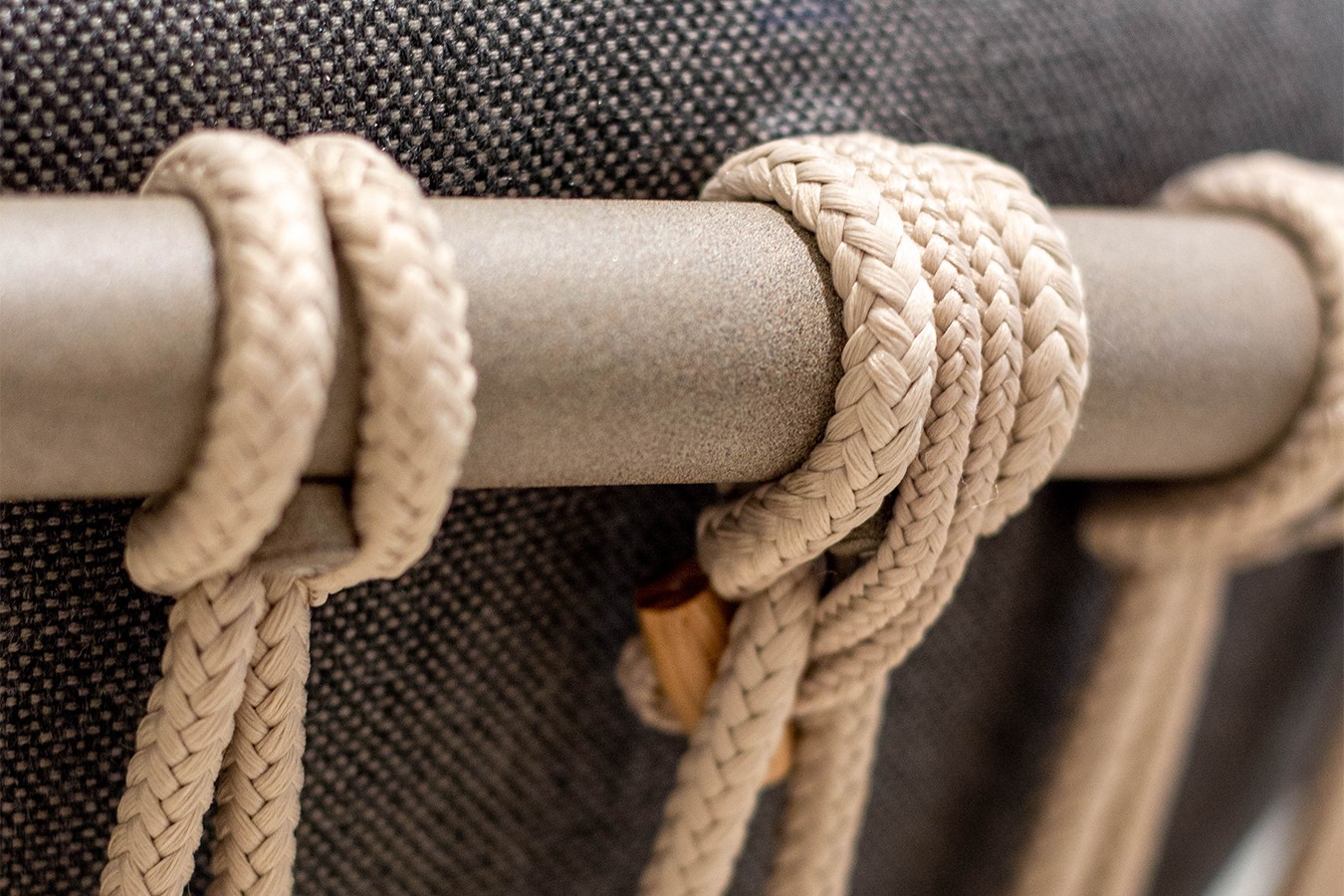 Designstuhl Baga mit zweiteiger Polsterung  braun
