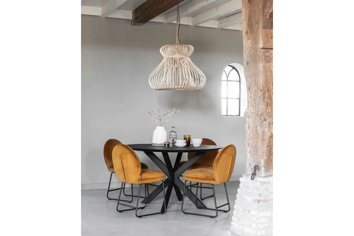 Esstisch Timeless Black Teak schwarz D 130 cm