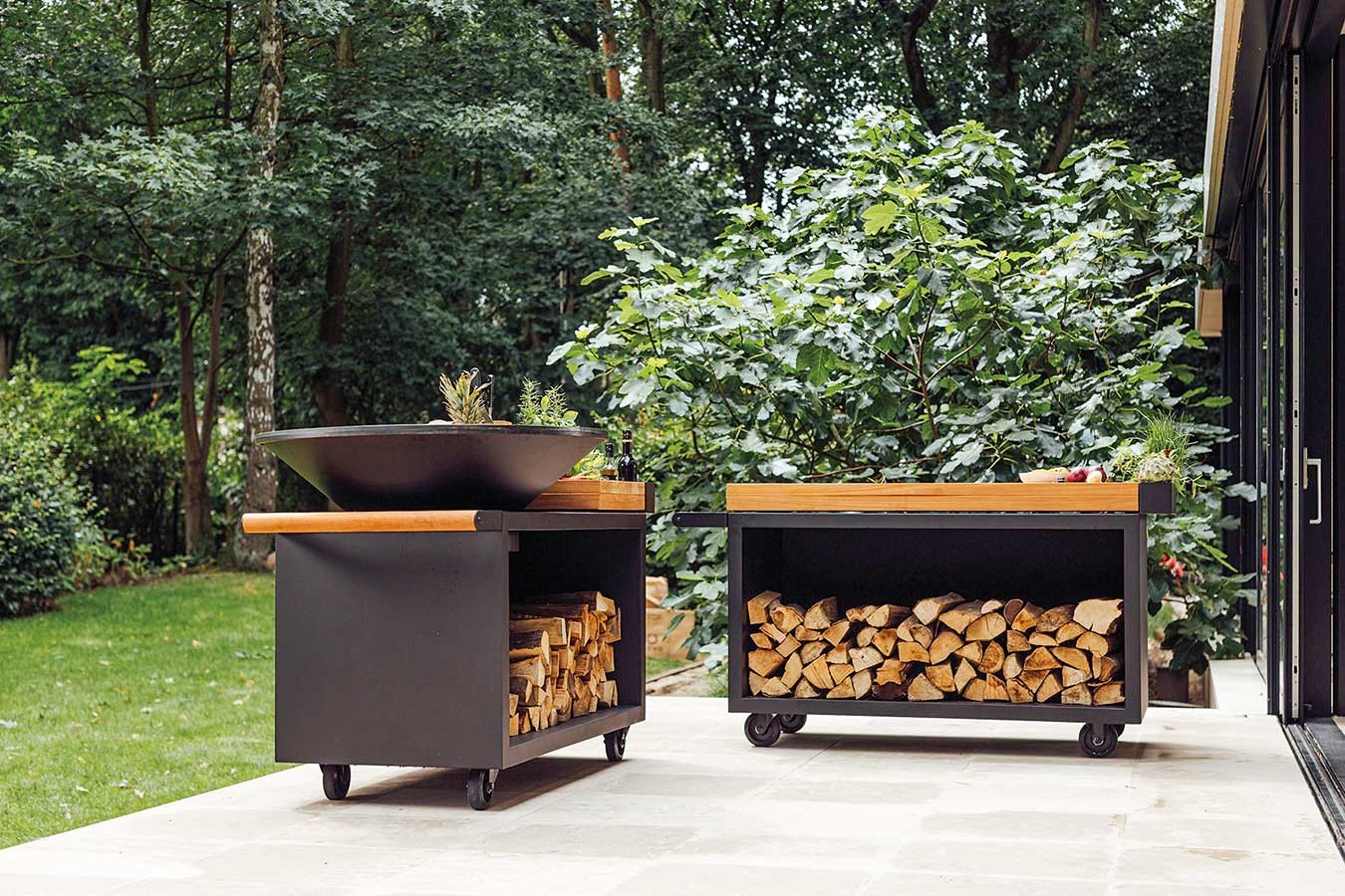 Ofyr Grill Island  Black 100 PRO Teakholz